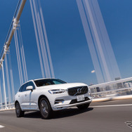 ボルボ XC60 B5 AWDインスクリプション
