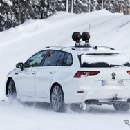 VW ゴルフR ヴァリアント 次期型プロトタイプ（スクープ写真）