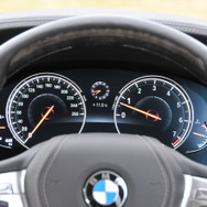 BMW 740i