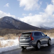 ボルボ XC90 Recharge プラグインハイブリッド T8 AWD