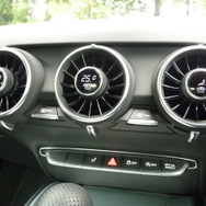 アウディ TTクーペ 2.0TFSI クワトロ
