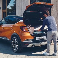 ルノー キャプチャー 新型 リアゲート開