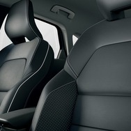 ルノー キャプチャー 新型 レザーシート