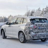 BMW iX3 改良新型プロトタイプ（スクープ写真）