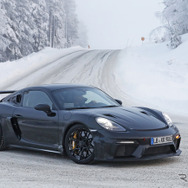 ポルシェ 718ケイマン GT4 RS 市販型プロトタイプ（スクープ写真）
