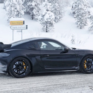 ポルシェ 718ケイマン GT4 RS 市販型プロトタイプ（スクープ写真）