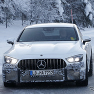 メルセデスAMG GT 4ドアクーペ「73e」プロトタイプ（スクープ写真）