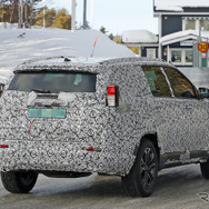 ジープの次世代コンパクトSUV プロトタイプ（スクープ写真）