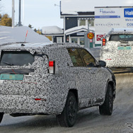 ジープの次世代コンパクトSUV プロトタイプ（スクープ写真）