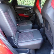 アウディ RS Q3スポーツバック