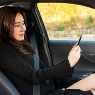 外で思う存分楽しんだ後は、ハリアーの車内でも遊んでみました