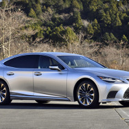 レクサス LS500h F SPORT