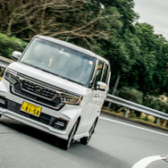 ホンダ N-BOX Custom （ホンダアクセス 純正アクセサリー装着車）