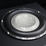 サブウーファーのユニットにはフロントスピーカーとの統一感を考えてフォーカル・ユートピアMをチョイス。