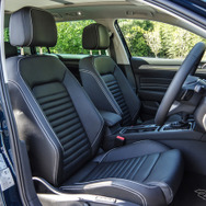 VW パサート オールトラック 改良新型（TDI 4MOTION Advance）