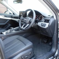 アウディ A4 35 TDI アドバンスト