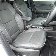 ルノー キャプチャー 新型（インテンスパック）