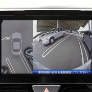 駐車線も含めて歪みが少なく表示される