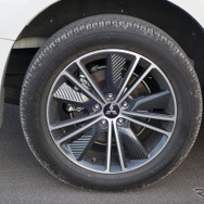 タイヤは225/55R18サイズのヨコハマ「ジオランダーSUV G055」