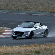 ホンダ S660