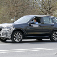 BMW iX3 改良新型　プロトタイプ　スクープ写真