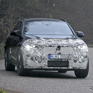 BMW X4 改良新型 プロトタイプ（スクープ写真）