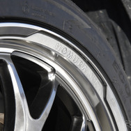 レイズ【HOMURA 2×7RA】推奨サイズ：20×8.5J Inset38 5H-114.3／カラー：グレイスシルバー/リムDMC／タイヤサイズ：245/40R20