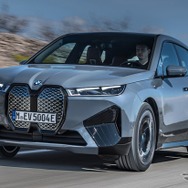BMW iX の「xDrive50」