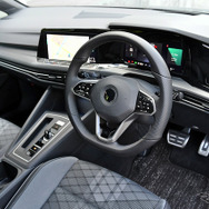 VW ゴルフ 新型（eTSI R-Line）