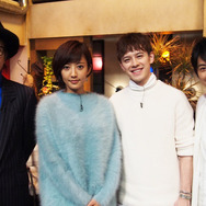 （拡大）「WaT」＆MCのリリー・フランキー、夏菜／「The Covers」