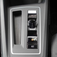 VW ゴルフ 新型（eTSI アクティブ）