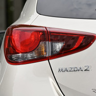 マツダ2 改良新型 特別仕様車 サンリットシトラス