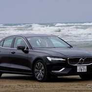 ボルボ S60 リチャージプラグインハイブリッド T6 AWD インスクリプション