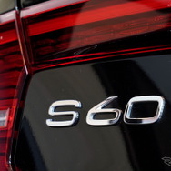 ボルボ S60 リチャージプラグインハイブリッド T6 AWD インスクリプション