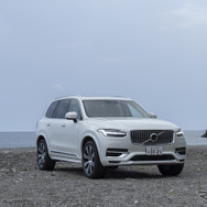 ボルボ XC90 リチャージ T8（XC90 Recharge Plug-in Hybrid T8 AWD Inscription）