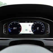 VW パサートヴァリアント 新型（TDI R-Line）