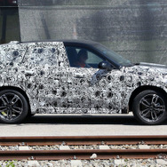 BMW X1 次期型プロトタイプ（スクープ写真）
