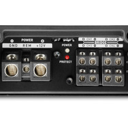 フォーカル・FPX4.800のサイドパネル。
