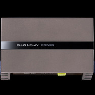 市販「外部パワーアンプ」の一例（プラグ アンド プレイ・PLUG&PLAY POWER）。