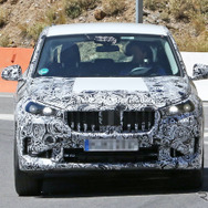 BMW X1 次期型プロトタイプ（スクープ写真）