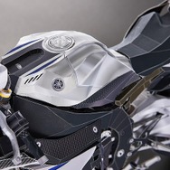 YZF-R1Mタンク