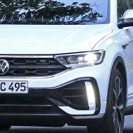 VW T-Roc R 改良新型プロトタイプ（スクープ写真）