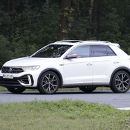 VW T-Roc R 改良新型プロトタイプ（スクープ写真）