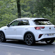 VW T-Roc R 改良新型プロトタイプ（スクープ写真）