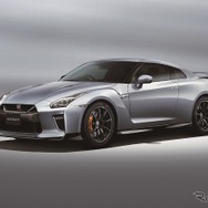 日産 GT-R トラックエディション エンジニアード by NISMO（アルティメイトメタルシルバー）