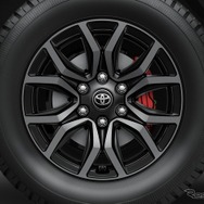 トヨタ ハイラックス Z GRスポーツ専用R18タイヤ＋アルミホイール（ブラック塗装＋切削光輝）/レッド塗装ブレーキキャリパー（GRロゴ付）