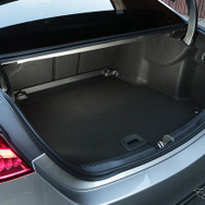 メルセデスベンツ Cクラス 新型（C200 アバンギャルド AMGライン装着車）