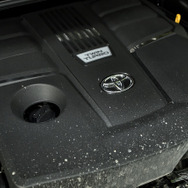 トヨタ ランクル GRスポーツ 試乗　3.5L V型6気筒ツインターボガソリンエンジンと、3.3L V型6気筒ツインターボディーゼルエンジンが用意される