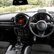 MINI John Cooper Works クラブマン インストゥルメントパネル