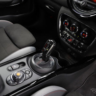 MINI John Cooper Works クラブマン シフト